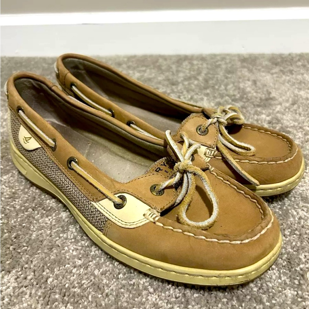 Sperry’s Top Sider Women's Tan Boat Shoes (Size 9)